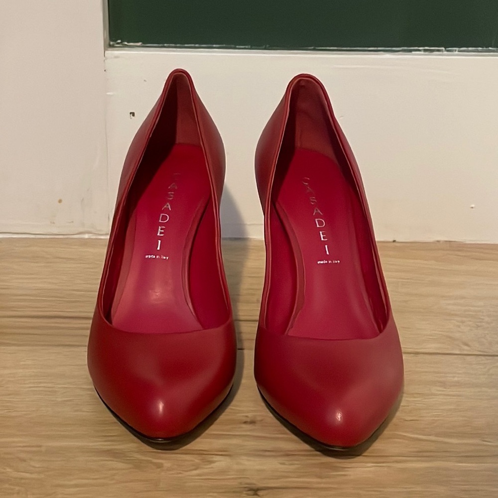 Casadei red leather pump. Never worn. Perfect condition